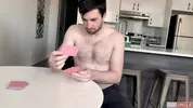 Strip-Poker unter Pornostars — Thyle Knoxx & Manuel Skye