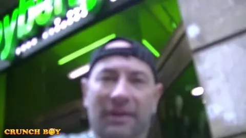 Los camareros de Boyberry Club Madrid follan en público