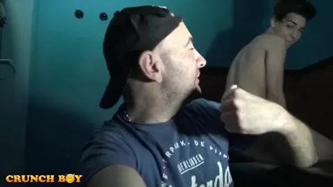 Twink no cio é banhado pelo Juan PEREZ