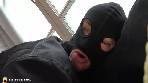 Puro chulo alfa destroza a su zorrita