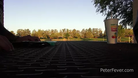 Asiatique musclé se fait démonter par derrière