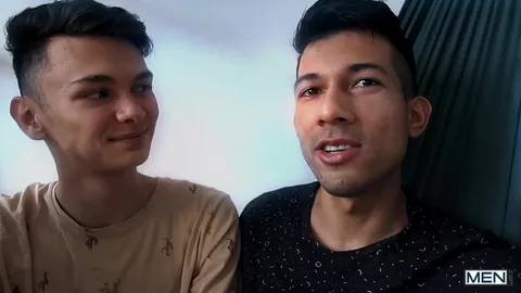 Calvin Banks si sega su Team mentre Mr Twink & Mr Twunk scopano