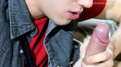 Devot für meinen bestens bestückten Cousin ersten Grades