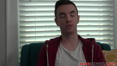 Lucas Ryder bate uma punheta