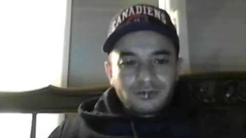 Lascar rebeu à belle queue en cam