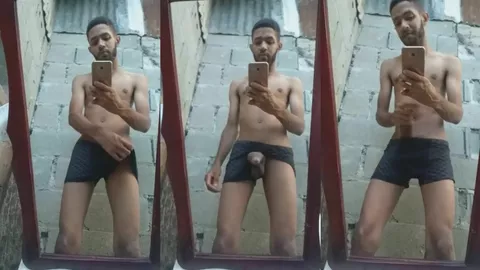 Großer Cumshot vorm Spiegel