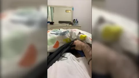 Arabo di 19 anni si sega e viene