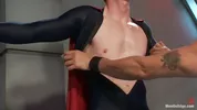 Session d’edging pour super-héros
