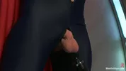 Session d’edging pour super-héros