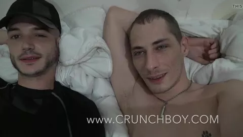 Un fan succhia Roman Tik, il suo attore preferito