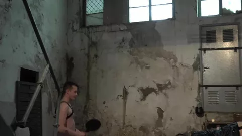 Giovane imbavagliato scopato — gioco di sottomissione consenziente