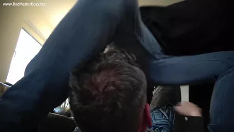 Mon maître n’est pas venu seul…