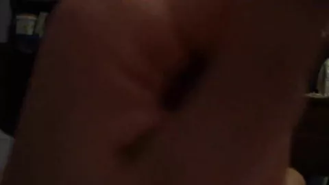 Branle en short & sneakers après le basket