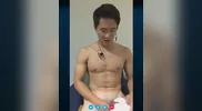 Koreaner wichst vor der Cam