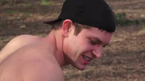 Auf dem Quad gefickt