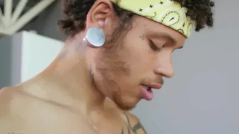 Arsch vom gut bestückten Basketballer zerlegt