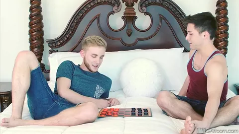 Amigo hetero curioso me folla y le encanta