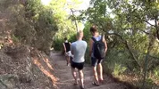 3 mecs en baise gay sur une plage naturiste