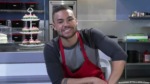 Le pâtissier Romeo Davis crème la rondelle de Beaux Banks