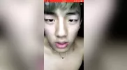 Garçon coréen se masturbe avec ne vaginette