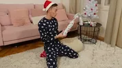 Nick Danner si gode con un dildo la vigilia di Natale