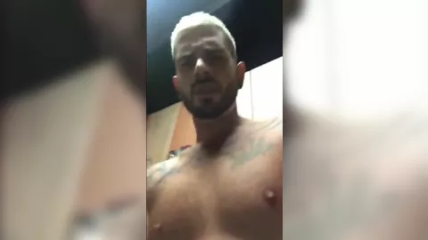 Presenteio um urso com uma gozada fresca