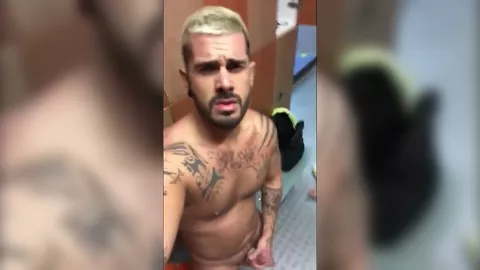 Presenteio um urso com uma gozada fresca