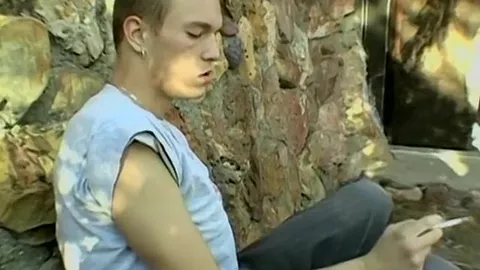 Sborra di un fumatore 18enne