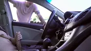 Passant voyeur me mate me branler en voiture