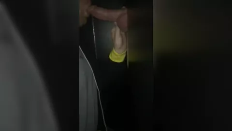 J'avale du sperme au Glory Hole - Grosse bite et jus délicieux