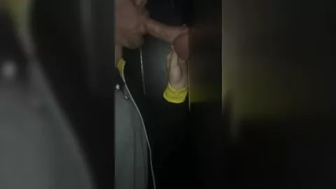 J'avale du sperme au Glory Hole - Grosse bite et jus délicieux