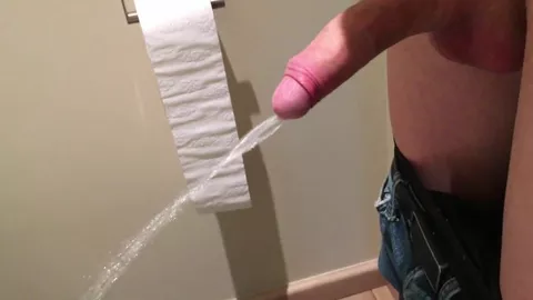 Pisser au réveil n'est jamais facile