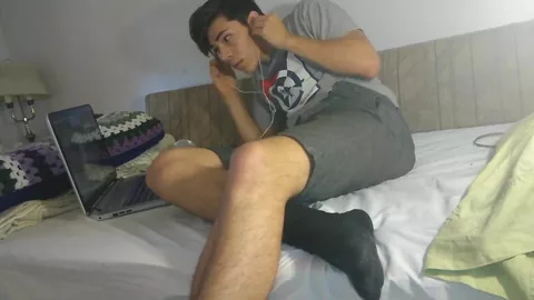 Minet de 18 descobre o fleshlight