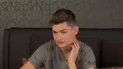 Jeune mec mignon en passif très chienne