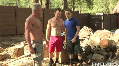 Sexe incest**ux : 3 générations baisent ensemble