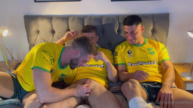 Plan suce avec les gars de mon équipe de foot — felipehervera, liamgalty, poloprivatefans