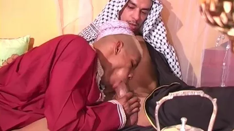 Tipo Black scopato da un grosso cazzo arabo