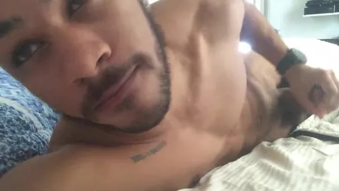 Acordando com um pau de pedra