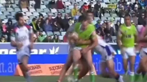 50 deportistas sacan la polla