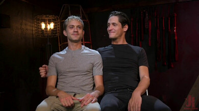 Séance de bondage gay et edging