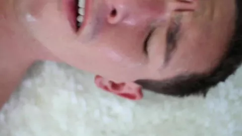 Me ajuda a descarregar — Derek Sky & Abel Archer