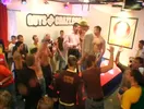Partouze en boite gay (GuysGoCrazy)