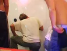 Partouze en boite gay (GuysGoCrazy)