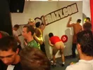 Partouze en boite gay (GuysGoCrazy)