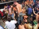 Méga touze en boite gay (GuysGoCrazy)