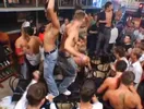 Méga touze en boite gay (GuysGoCrazy)