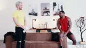 Quente e duro no trabalho — Filme gay interracial