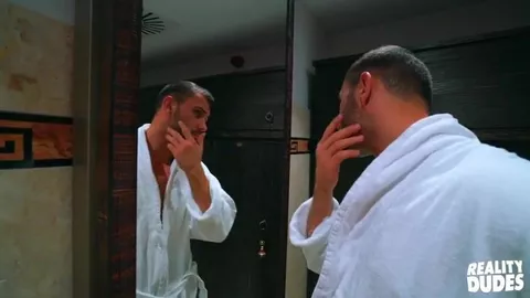 Gay-Orgie in der Sauna