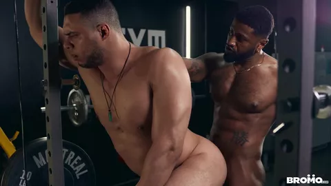 Dalton Hyde es sodomizado en el gym por Braxton Cruz — Braxton Cruz & Dalton Hyde