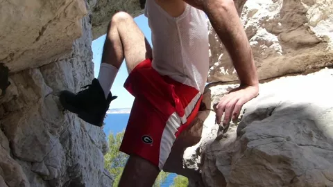 Exhib dans un spot cruising en bord de mer — double éjac